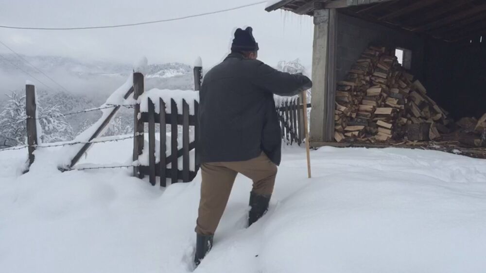 Sneg u srpskom Sibiru skoro pola metra