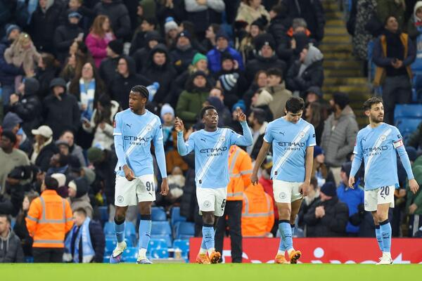 Siti brojao do 10, Semenjo dominirao na debiju!