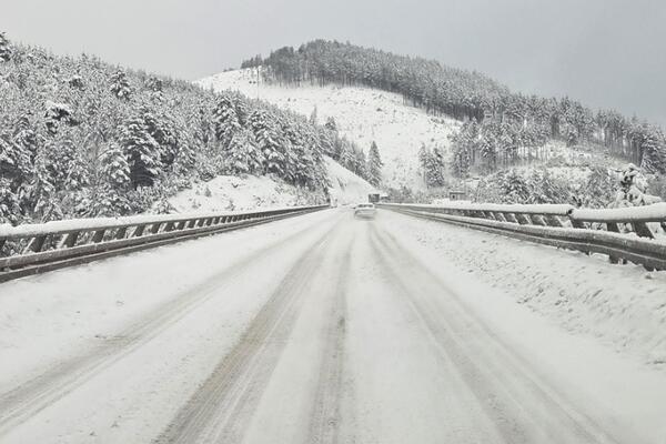 Izdato upozorenje na jake padavine, očekuje se više od pola metra snega: Ulicama neće moći da se prođe, sledi haos!
