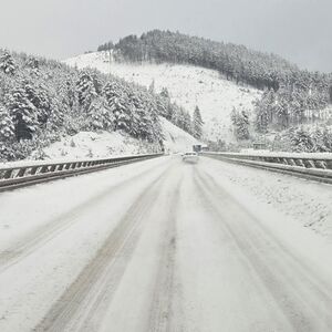 Izdato upozorenje na jake padavine, očekuje se više od pola metra snega: Ulicama neće moći da se prođe, sledi haos!