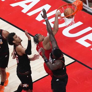 Mirna ruka Skotija Barnsa za četvrtu pobedu Rajakovićev Toronta u pet utakmica (Video)