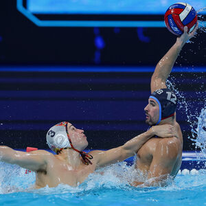 Srbija na mišiće bolja od Španije: Delfini, bez isključenog Mandića i protiv sudija, srušili šampione!