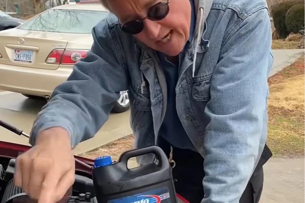 Svi ovo rade, pa se čude što im ode motor: Automehaničar upozorio da ćete ovako ostati bez automobila za čas!