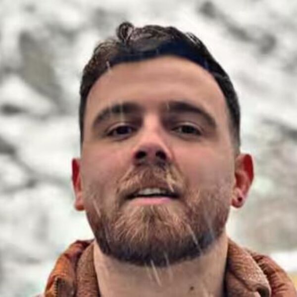 "Molim vas, predsedniče Tramp, ne dozvolite da bude pogubljen": Porodica mladića kog će Iran danas da obesi OČAJNA!