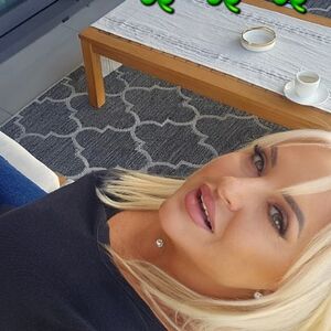 U PANČEVU GLAVNA TEMA JER ZA VESNU ZIME NEMA! Mušterijama ispunjava BIZARNE ZAHTEVE - sajt za odrasle PUNI DŽEPOVE