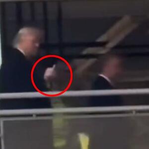 Tramp izgubio svaku kontrolu pred kamerama, snimak se širi društvenim mrežama: "Јeb* se!"