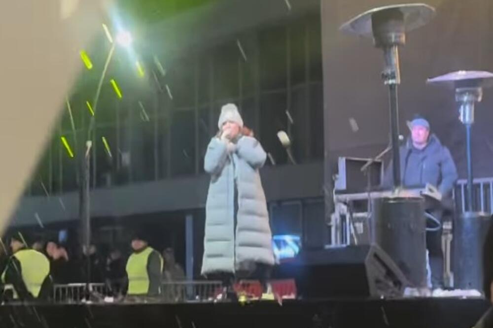 ČAČANI GAĐALI PRAVO U GLAVU! Letele grudve ka ženi, nije znala gde će - SVE PREKINUTO, PORUČILA: "IMATE LI MAJKU!"