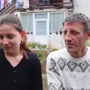 SLAĐAN OŽENIO 20 GODINA MLAĐU, A SRBI GA POPLJUVALI! Pred kamerama je UVREDIO - kao da joj je GAZDA, a ne MUŽ