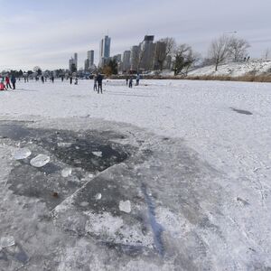 "NE DOLAZITE NA AERODROM" Letovi obustavljeni, paralisani putevi: Važno za Srbe koji putuju u ovu zemlju