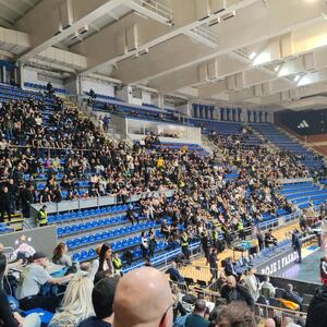 Poluprazan Pionir dočekao košarkaše Partizana i Olimpijakosa! (Video)