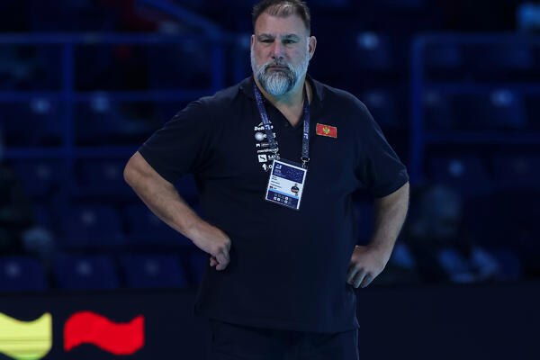 Crna Gora preživela dramu protiv Francuske - Srbija protiv Dejana Savića za polufinale! (Video)