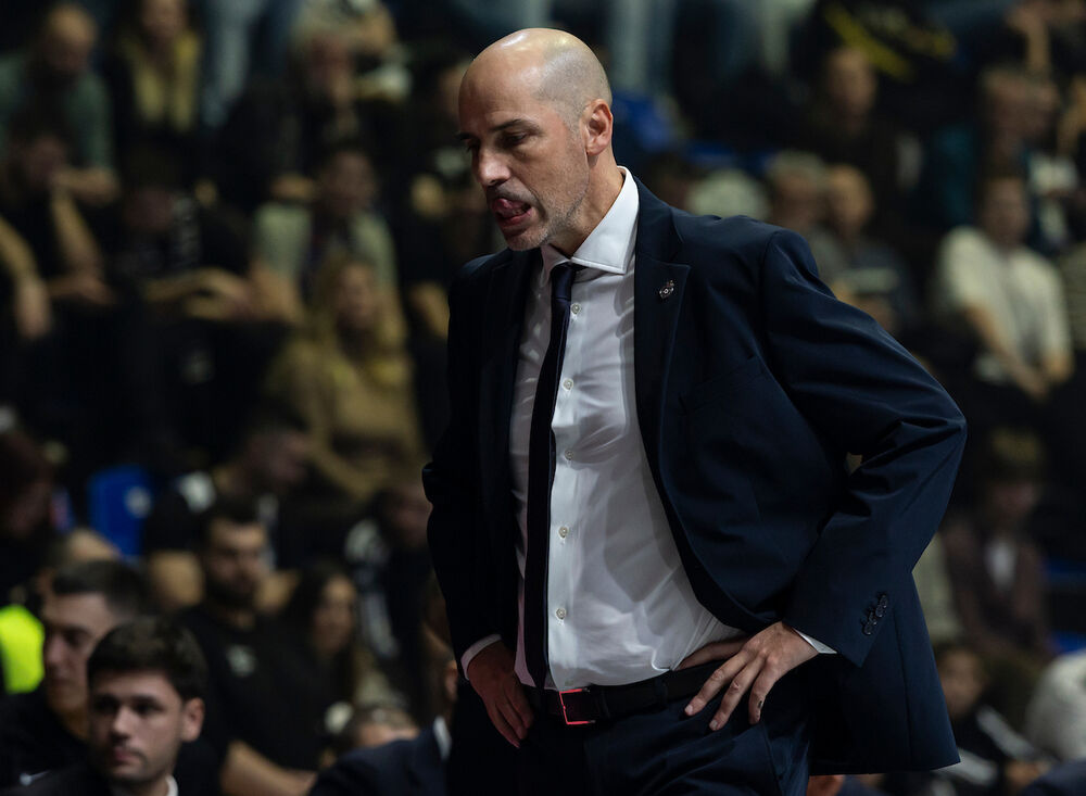 Đoan Penjaroja na utakmici Partizana i Olimpijakosa u sezoni 2025/26 Evrolige