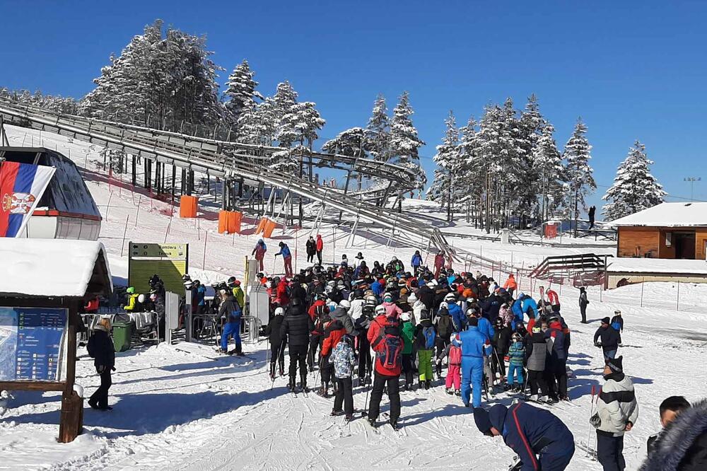 Ova planina u Srbiji je puna turista: U funkciji šestosedna žičara, ski lift i trake za početnike