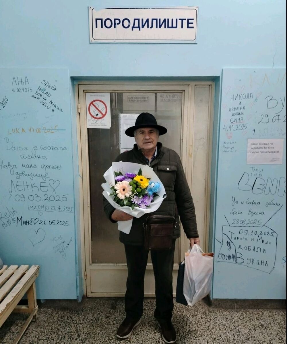 Zoran već 20 godina darujue zlatnikom prvu bebu rođenu u Novoj godini 