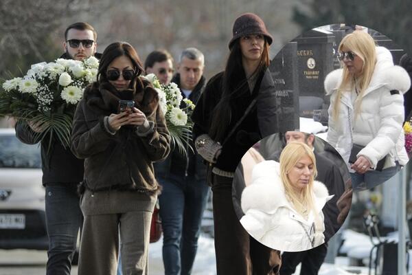 SVI U CRNOM, A ONA U BELOM - PLAVUŠA NA ARKANOVOM POMENU GLAVNA TEMA! Bila u Interkontinentalu kad su ga IZREŠETALI