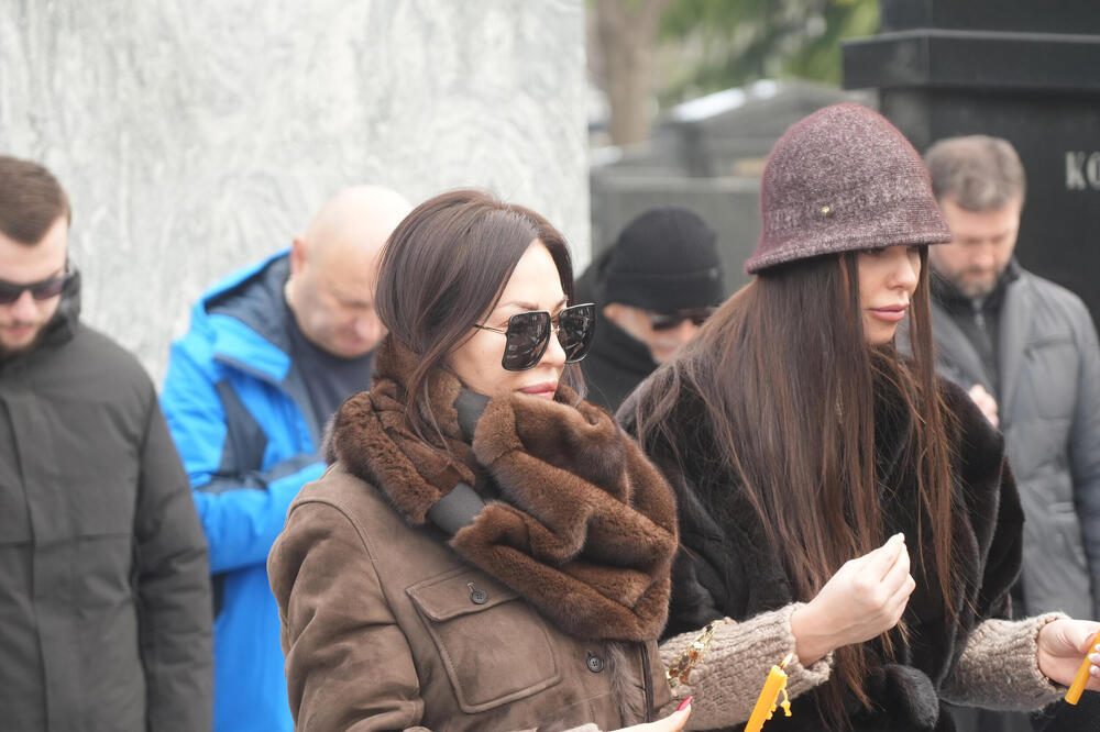 IZBEGAVA MEDIJE, ISELIO SE IZ ARKANOVE VILE PA... Pogledajte kako danas izgleda CECIN ZET - fudbalera STIGLE GODINE