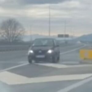 BAHATA VOŽNJA KOD KRUŠEVCA: Snimili ga kako divlja u kontra smeru, za dlaku izbegnuta TRAGEDIJA (VIDEO)