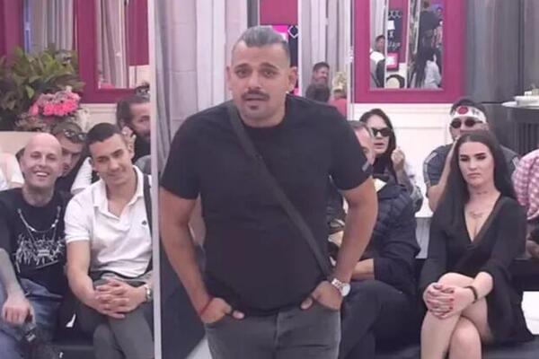 "Polupana je i ne privlači me ona je klinka..." Bora Satana raskinuo sa Anastasijom, pa javno opleo!