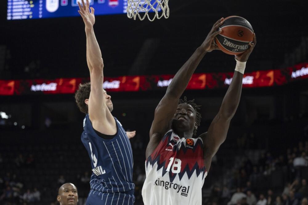 Baskonija nanela Efesu šesti poraz zaredom u evropskoj eliti (Foto)