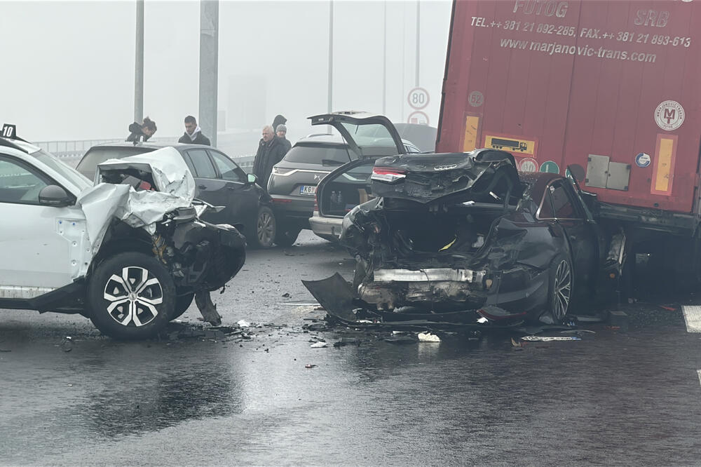 PRVE SLIKE STRAVIČNOG LANČANOG SUDARA NA AUTO-PUTU, SMRSKANO 10 VOZILA! Ekipe Hitne i dalje stižu, POTPUNI HAOS!