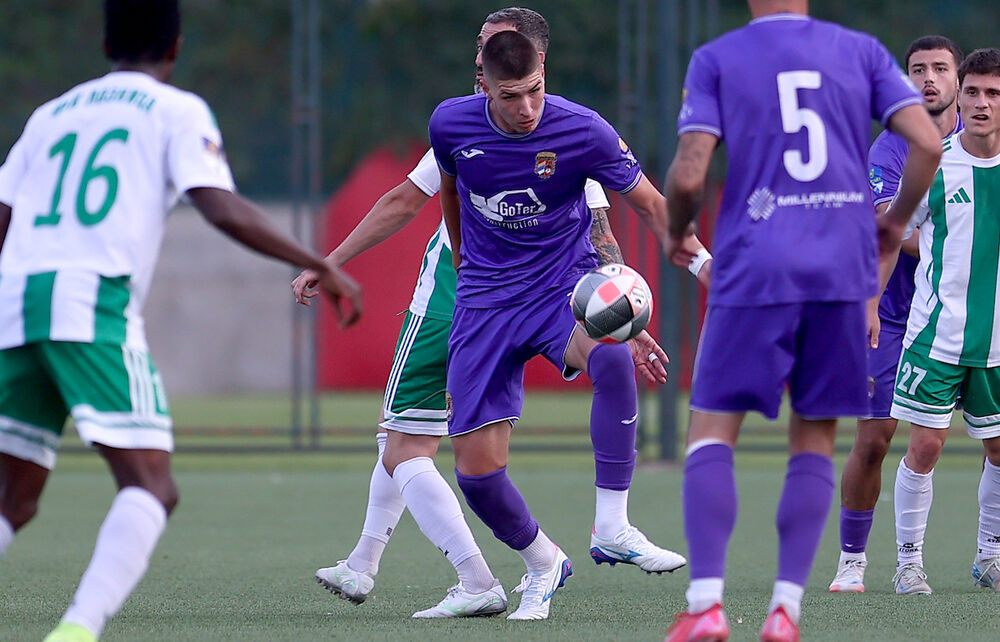 Stefan Gudelj na utakmici Grafičara i Loznice u sezoni 2025/26 Prve lige Srbije