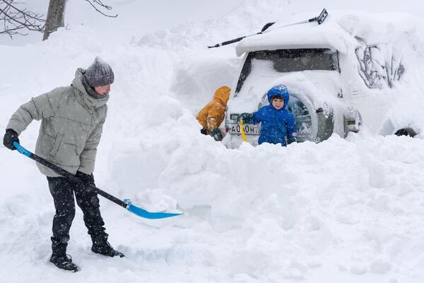 Oluja i sneg paralisali Grčku, Atinjanima rečeno da ne izlaze iz kuća! Prognoza ne uliva nadu, očekuju se...