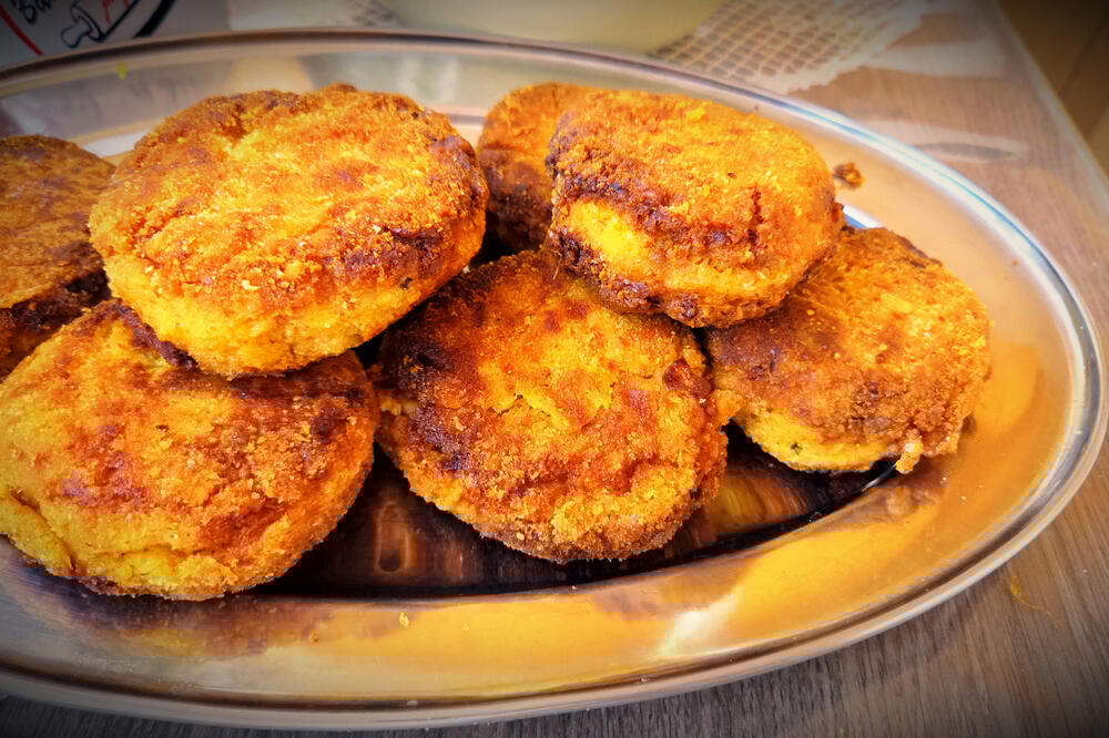 OVO NEMA NA INTERNETU! Tajna hrskavih pljeskavica čiji ukus prevazilazi sva vaša očekivanja!