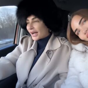 KAD SE ONE VOZE KROZ BEOGRAD SAOBRAĆAJ STAJE! Gledaj majku, biraj ćerku - Suzana i naslednica prave BOGINJE LEPOTE