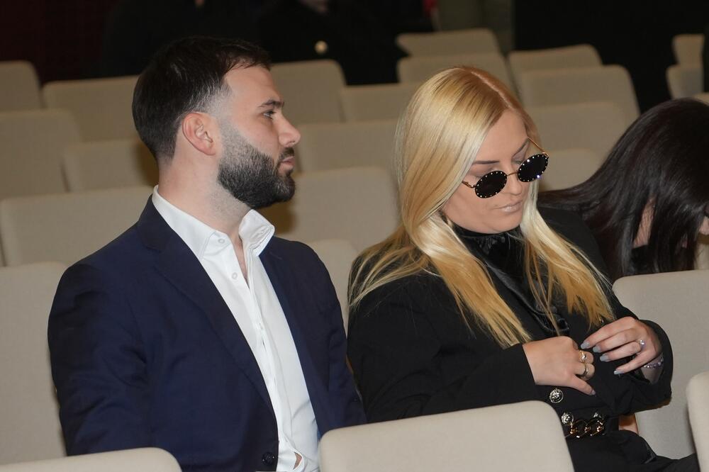 POSLE 8 GODINA BRAKA SVE SE RASPALO! Ni Marko neće više da ćuti - šuška se da je Goga tražila RAZVOD, a razlog..