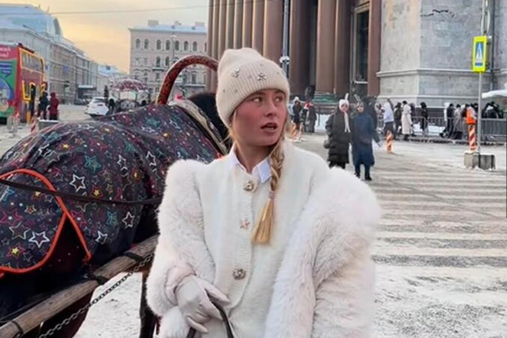 Srpkinja otišla u Rusiju, pa SVE POKAZALA JAVNO! Zbog ovog snimka je nacija na nogama, OSTAĆETE BEZ TEKSTA! (VIDEO)