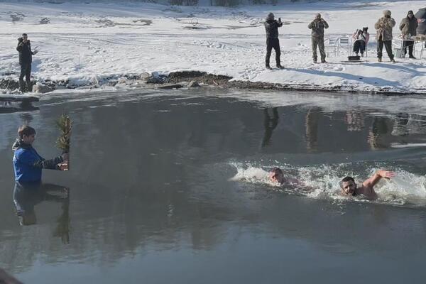 Natalija (6) je najmlađi i najslađi plivač za Časni krst danas! Njene reči su raznežile čitavu Srbiju (VIDEO)