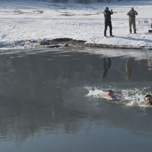 Natalija (6) je najmlađi i najslađi plivač za Časni krst danas! Njene reči su raznežile čitavu Srbiju (VIDEO)