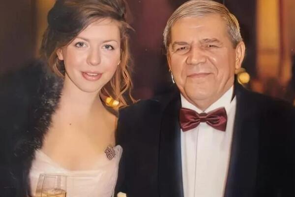 MILIJARDER SE PREVRĆE U GROBU! Nakon njegov smrti počela BITKA UDOVICA, mlađa planira da... ZANEMEĆETE OD ŠOKA!