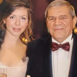 MILIJARDER SE PREVRĆE U GROBU! Nakon njegov smrti počela BITKA UDOVICA, mlađa planira da... ZANEMEĆETE OD ŠOKA!