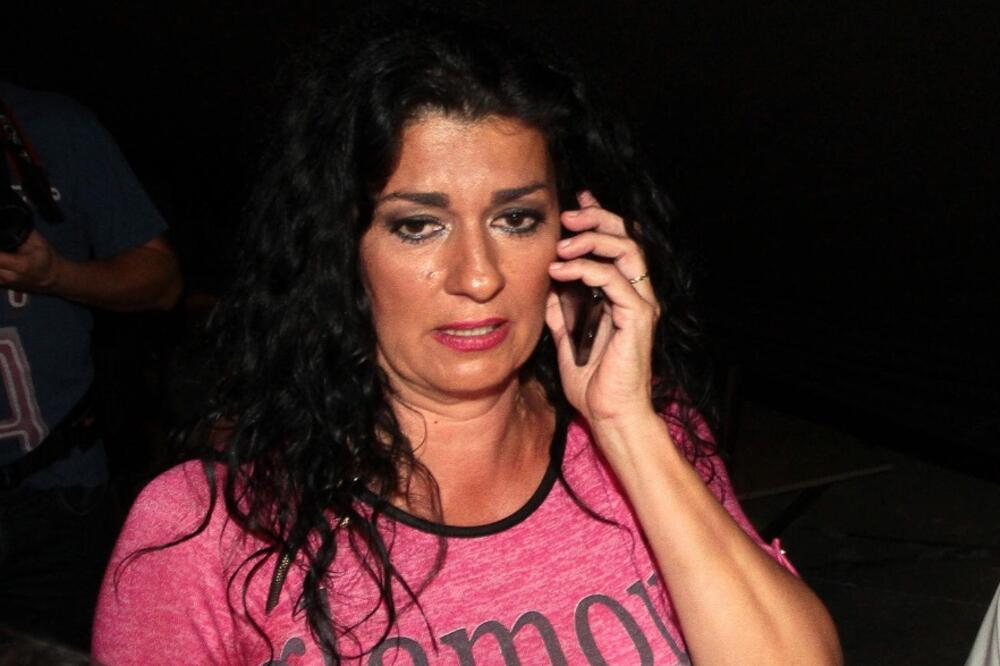 KO JE ŽELI MRTVU? Saški Karan prete smrću, ona prestravljena - sve prijavila policiji, ZNA KO ŽELI DA JE UBIJE