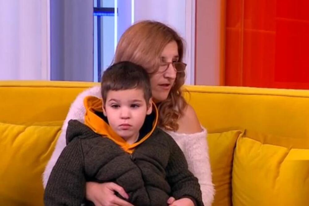 Srđan (6) se bori da prohoda, ali situacija se komplikuje i potrebna mu je naša pomoć: "Njegova volja me pokreće"