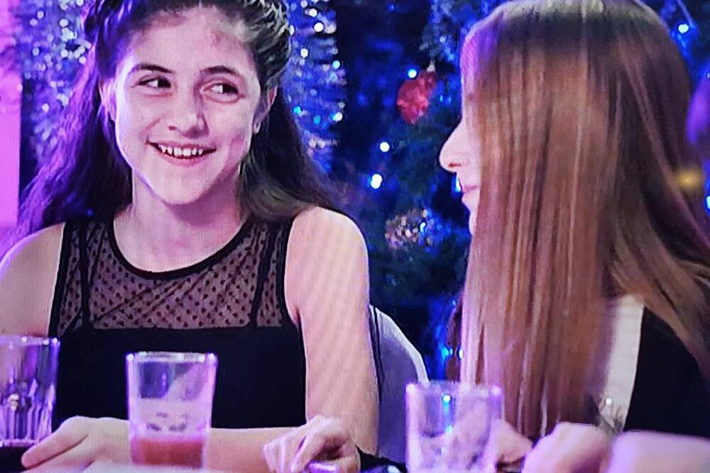 Ruža iz Komšija porasla i prava je lepotica: Peletova poslednja klasa na FDU sve sama deca slavnih roditelja (FOTO)