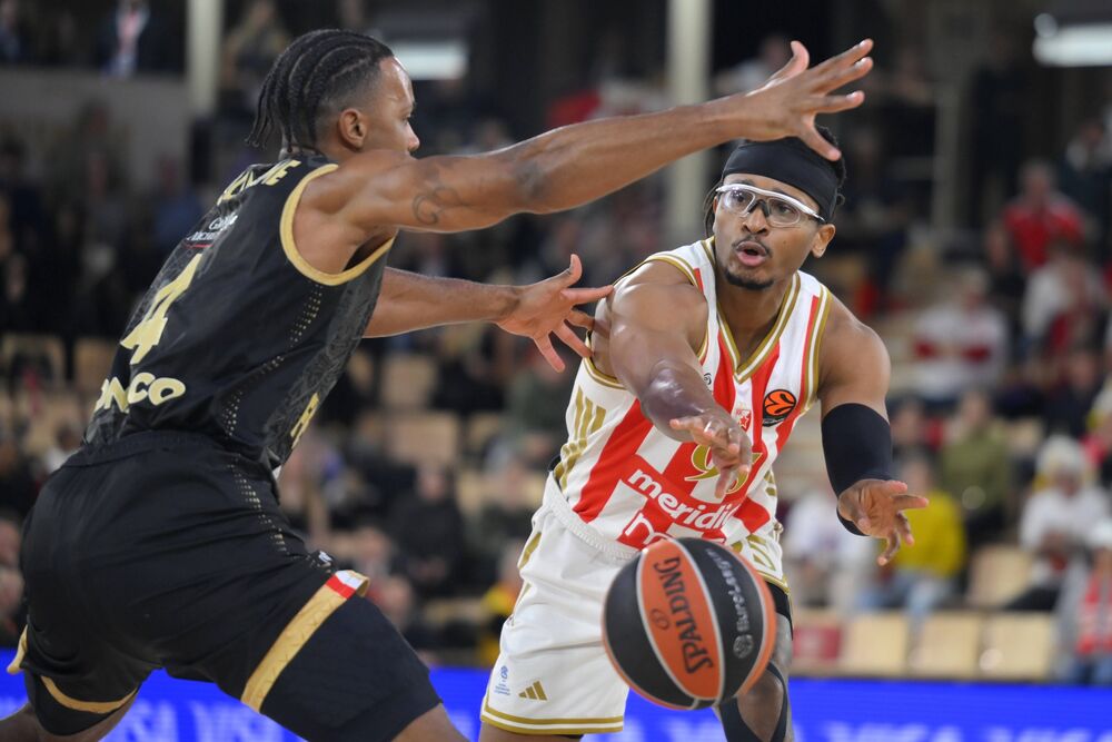 Detalj sa utakmice Monaka i Crvene zvezde u sezoni 2025/26 Evrolige