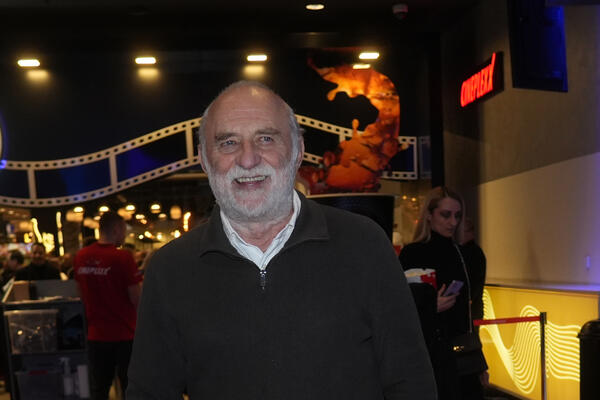 Kako je moguće da nam je ovo promaklo? Ovo je istina o obrazovanju Lazara Ristovskog, niko ne zna da ima 2 diplome