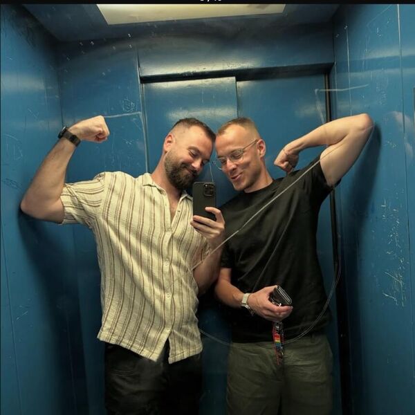 SRBIN I HRVAT ŽIVE U ISTOPOLNOM BRAKU, A SAD SE PRVI PUT POJAVILI ZAJEDNO! Neće decu, ali zato pred svima...