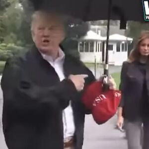 "UPLAŠIO SE DA ĆE ŠMINKA DA MU SE RAZMAŽE" Trampa razapinju zbog ovoga, snimak star 8 godina IZAZVAO HAOS (VIDEO)