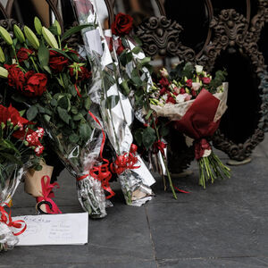 NAROD SE OPRAŠTA OD LEGENDE! Telo MOĆNIKA izloženo na mestu koje krije snažnu simboliku - SMRT POTRESLA ELITU