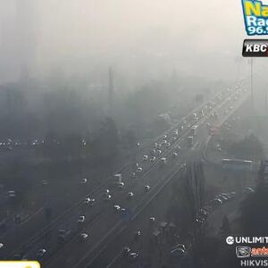 JUTARNJI ŠPIC NAPRAVIO HAOS U BEOGRADU: Krcat Brankov most, Gazela skroz pod MAGLOM! (FOTO)