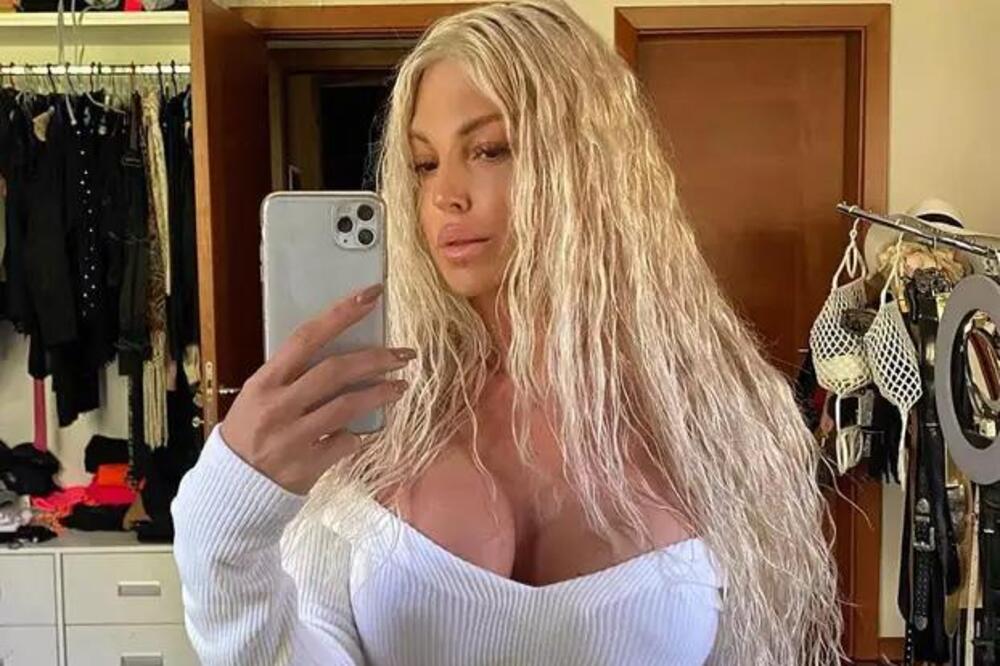 NI POLOVNU JE NE MOŽETE KUPITI! Karleuša MAZNULA stvar koja vredi kao SUVO ZLATO! Žene je MRZE zbog ovoga