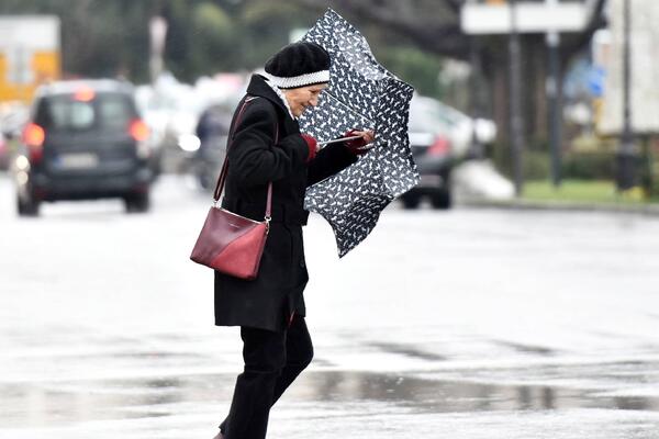 CEPANJE POLARNOG VRTLOGA POGODIĆE I SRBIJU: Situacija ALARMANTNA u svetu, temperature na minus 30, evo šta nas čeka