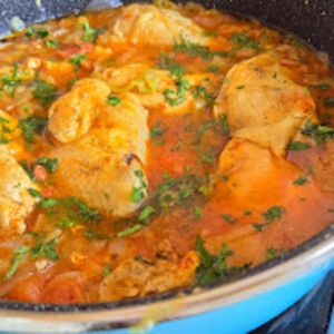 Piletina u saftu od luka: Majstorski recept prste da poližete, po meri najvećih gurmana, ko proba neće se pokajati