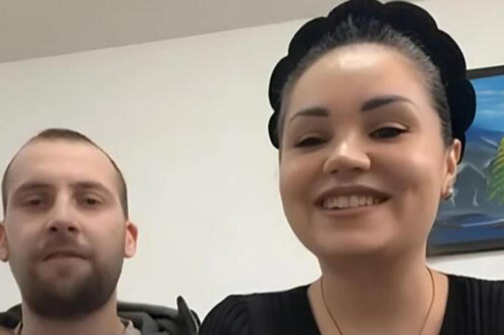 NIKOLA I SANJA SU UVELIKO U BRAKU, A SLUČAJNO SU PRONAŠLI FOTOGRAFIJU IZ DETINJSTVA: Skamenili se kad su videli...