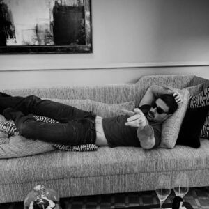 BEOGRAĐANKE, STIGAO JE! Njegove vrele scene su zaludele Srpkinje, evo gde je SMEŠTEN - VRUĆE FOTKE IZ KREVETA CURE