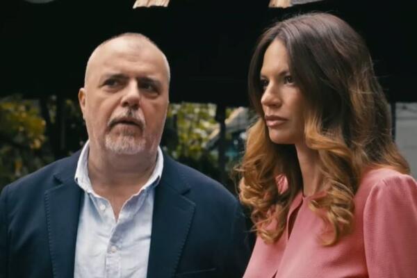 DANIJELA DIMITROVSKA OTKRILA KAKAV JE NIKOLA KOJO IZA KAMERA: Progovorila o intimnim scenama u "Žikinoj dinastiji"