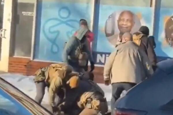 REKONSTRUKCIJA UBISTVA MUŠKARCA OD STRANE AMERIČKIH AGENATA ICE: Ispalili 10 hitaca za 5 sekundi!